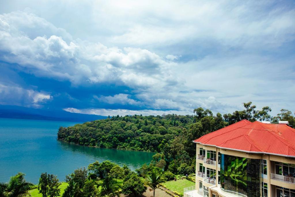 Peace Guest House Muhari Exteriér fotografie