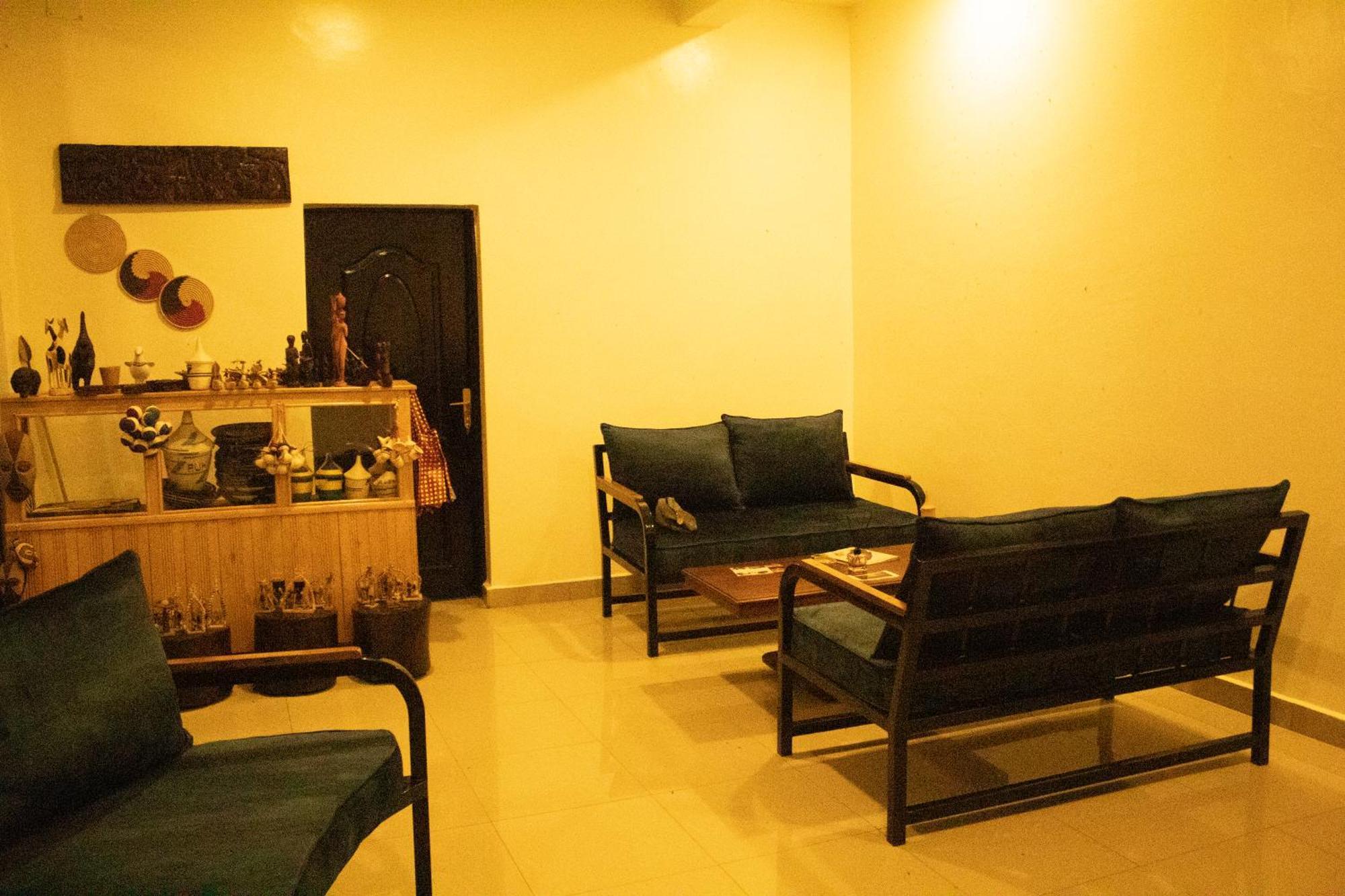 Peace Guest House Muhari Exteriér fotografie